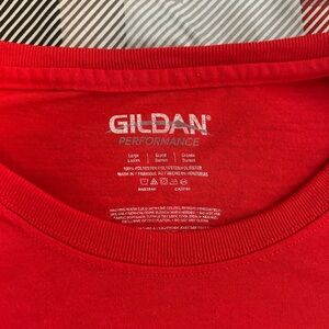 Gildan Men's Vibrant Red Tee
